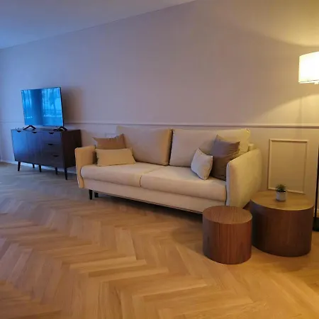 Studio In Der Naehe Bahnhof, Skistation *